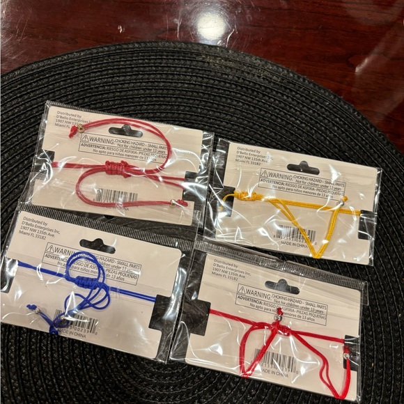 D’Bello accessories 4 pc bracelet brand new - Picture 3 of 6